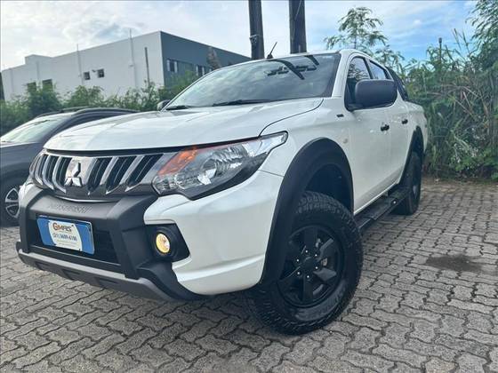 MITSUBISHI L200 TRITON 2.4 16V TURBO DIESEL SPORT GLS CD 4P 4X4 AUTOMÁTICO
